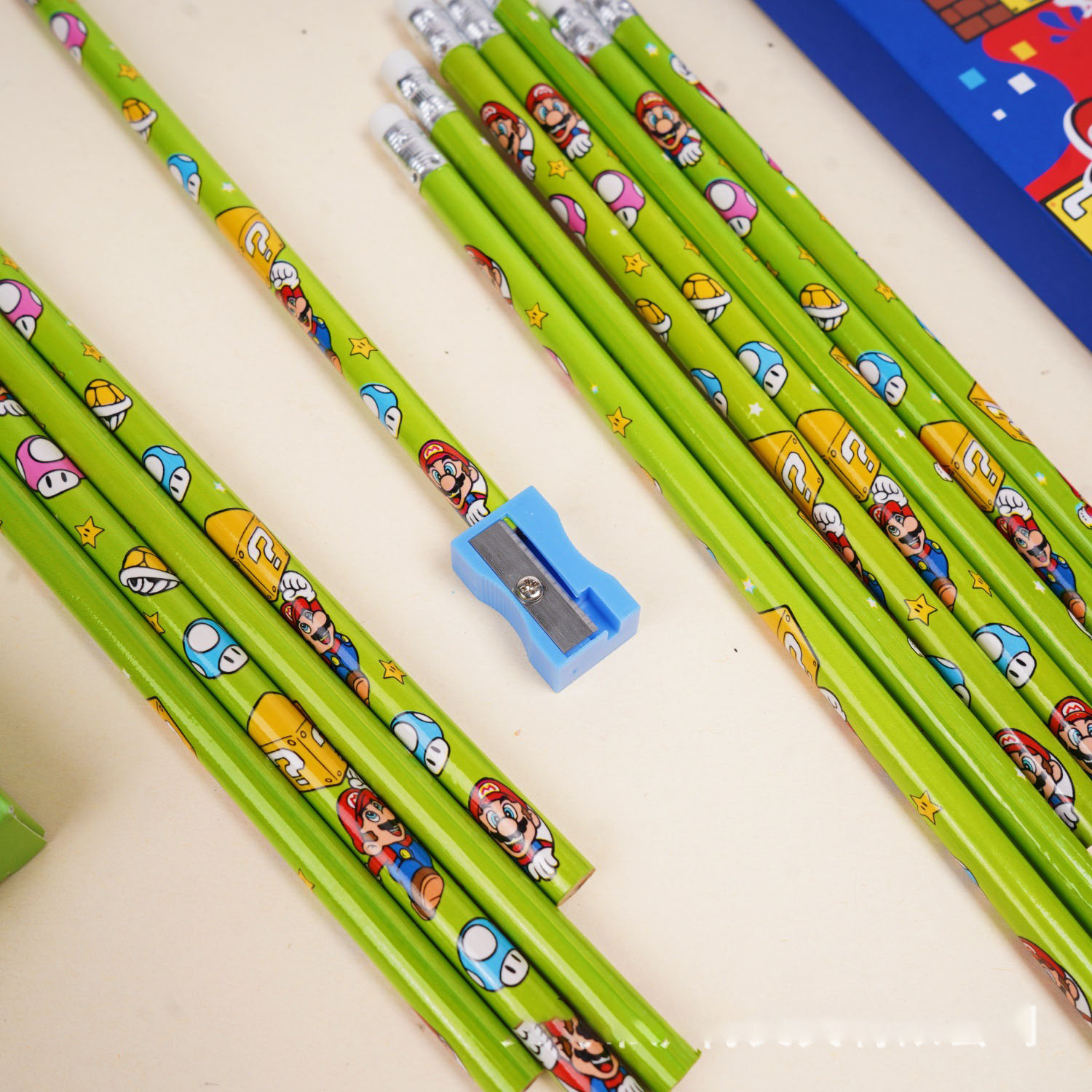 Super Mario element 2B pencil. – Stationery Office Bewertung und Preis